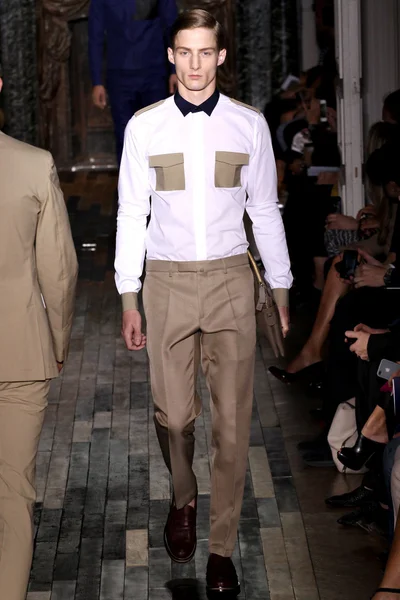 Look 31
